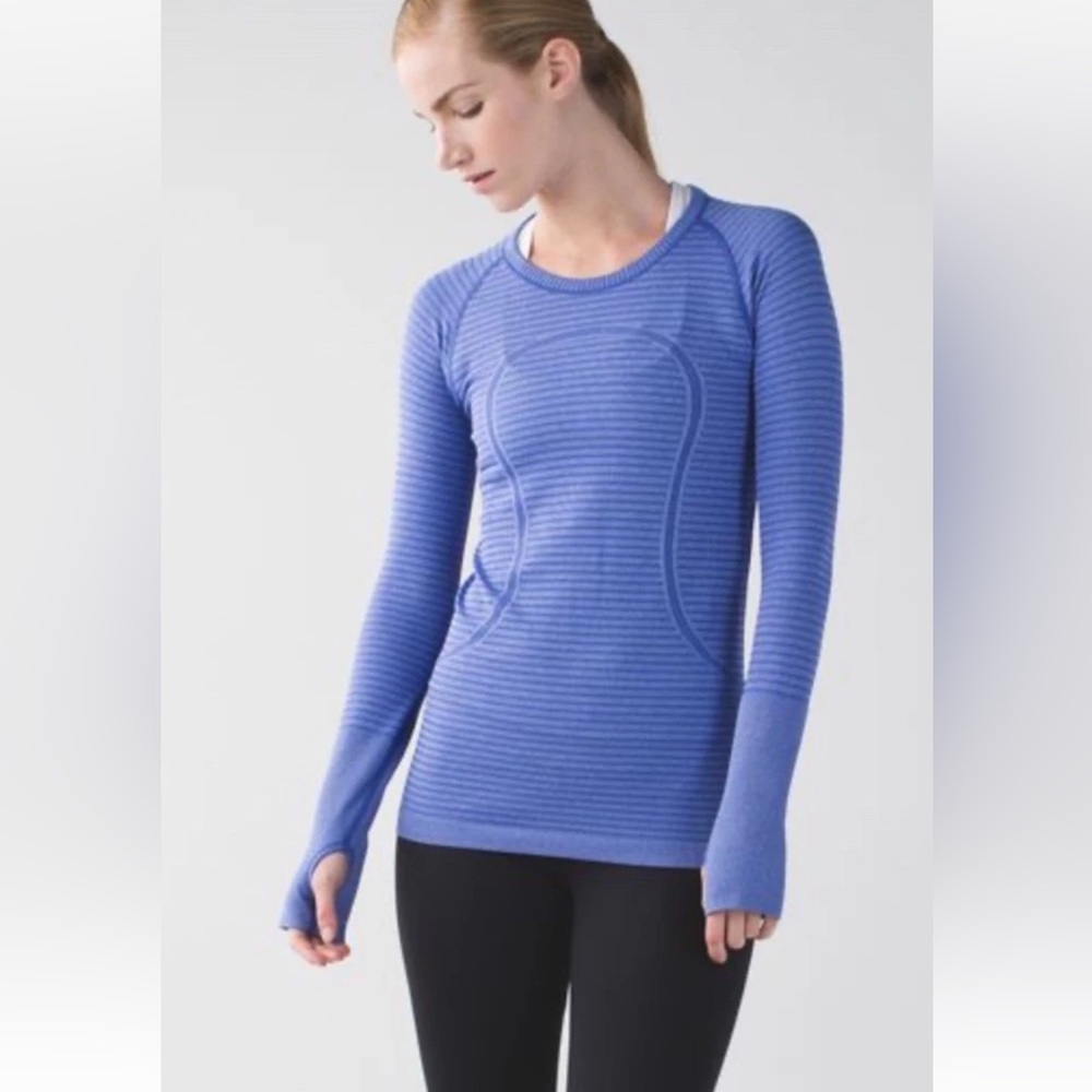 lululemon athletica Switch Tech Long Sleeve Seamless Top in Periwinkle Blue sz 6